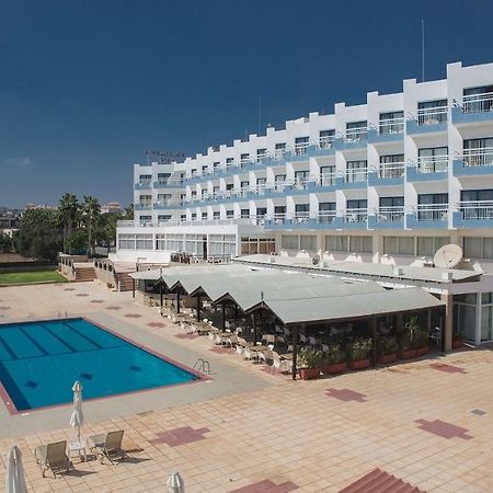 Polycarpia Hotel Pernera エクステリア 写真