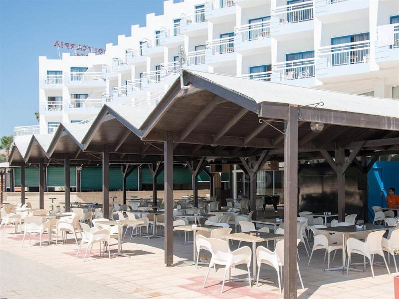 Polycarpia Hotel Pernera エクステリア 写真