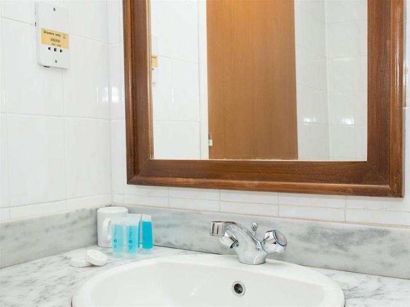 Polycarpia Hotel Pernera エクステリア 写真